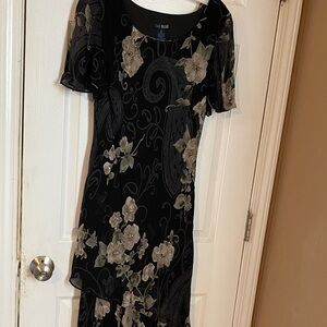 Eva Blue Black Floral Midi Dress